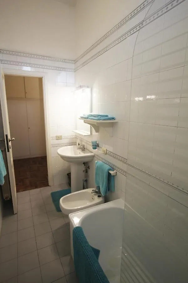 Πανσιόν Suite Tra I Tetti Con Bagno Privato Πίζα