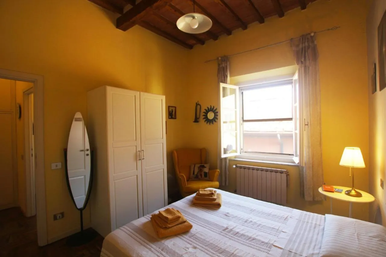 Affittacamere Suite Tra I Tetti Con Bagno Privato Pisa Italia